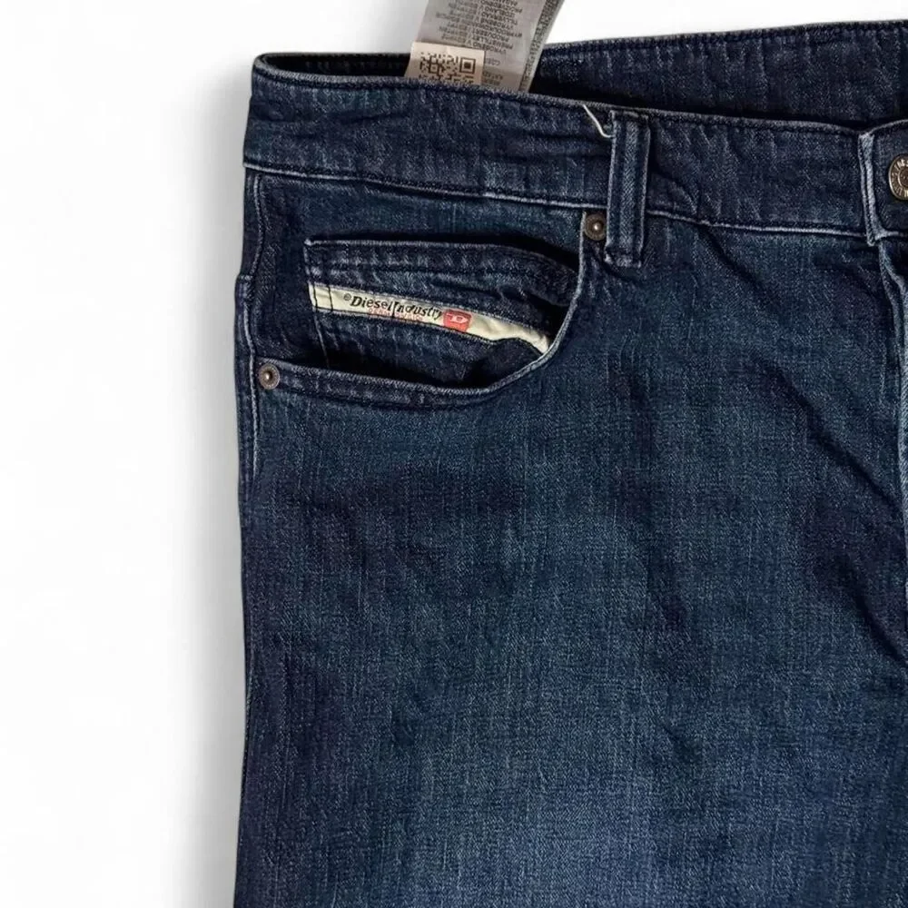 (2017) Diesel Denim Division Slim-Straight Jeans - Dark Indigo - 36